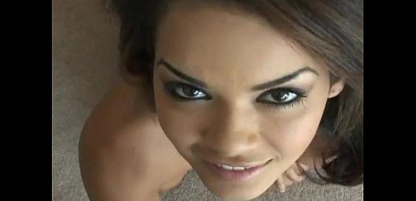  Daisy Marie sucks big cock